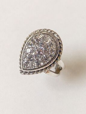 #580 NWOT Sterling Silver Teardrop Crystal Druzy Ring